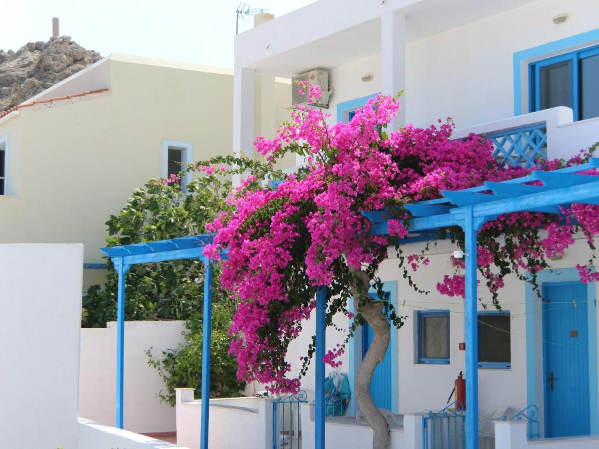 Castelia Bay Hotel Amoopi Exterior photo