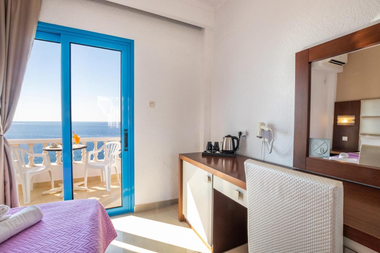Castelia Bay Hotel Amoopi Exterior photo